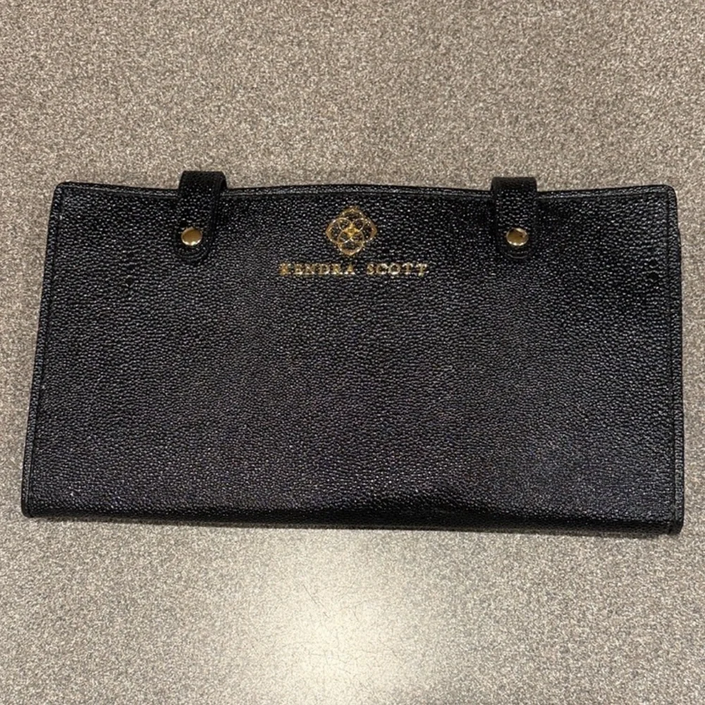 Kendra Scott Tan and Black Travel Jewelry Case - Picture 1 of 5